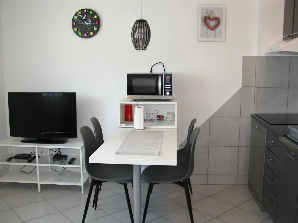 Apartments Basek Supetarska Draga