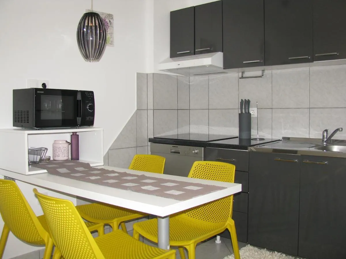 Apartments Basek Supetarska Draga